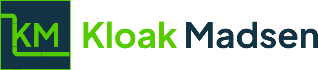Kloakmester virksomhedslogo med grønt rør-symbol "KM Kloak Madsen"